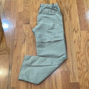 The North Face ConvertibleTrail Pro Pant in size Medium tan khaki color zip leg
